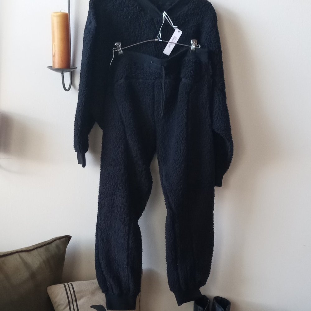 Love Tree Lounge Set Faux Sherpa Size L NWT